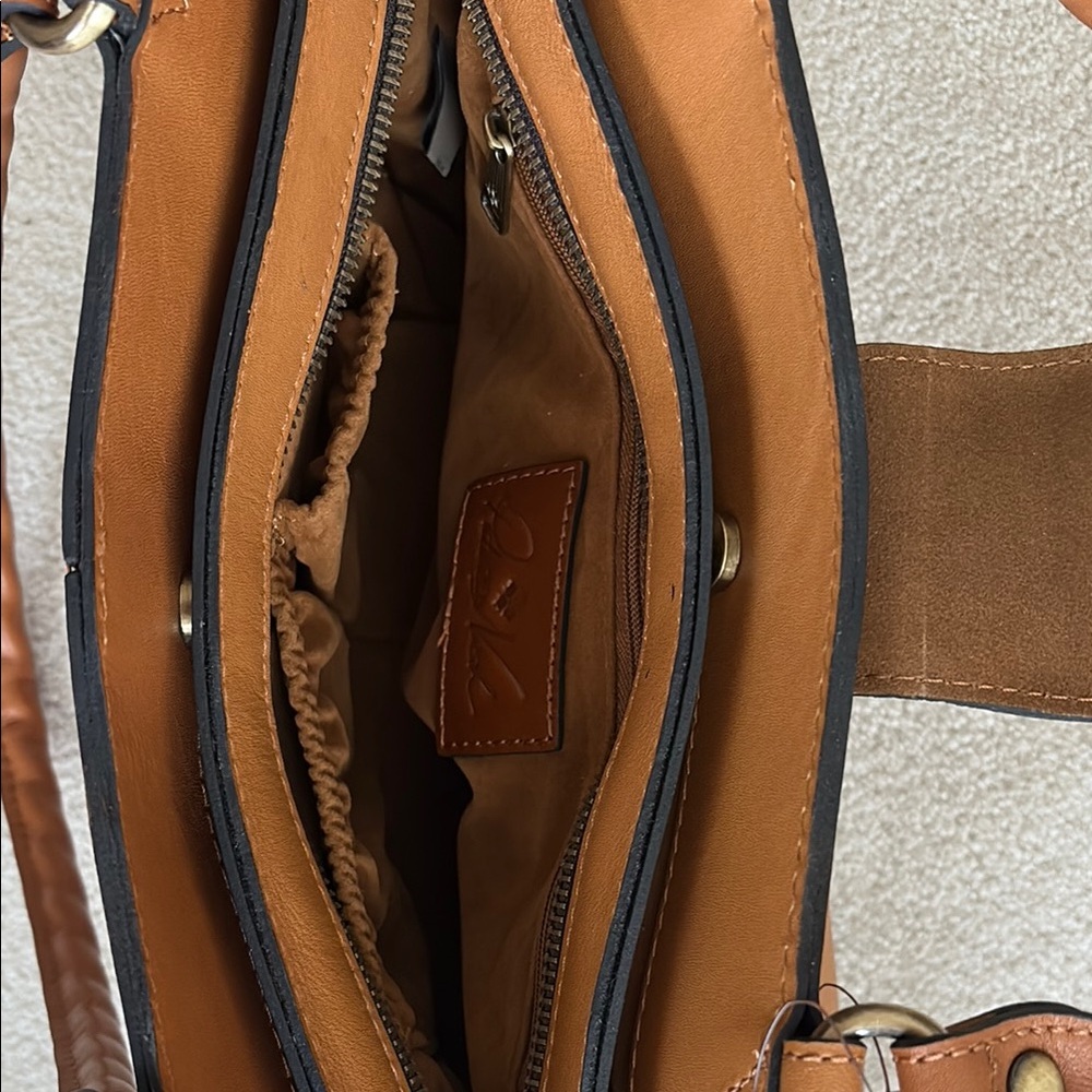 NWT Patricia Nash Tan Shoulder Bag with Structured Design - Picture 5 of 8
